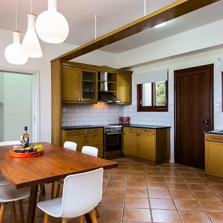 Elea Villa *